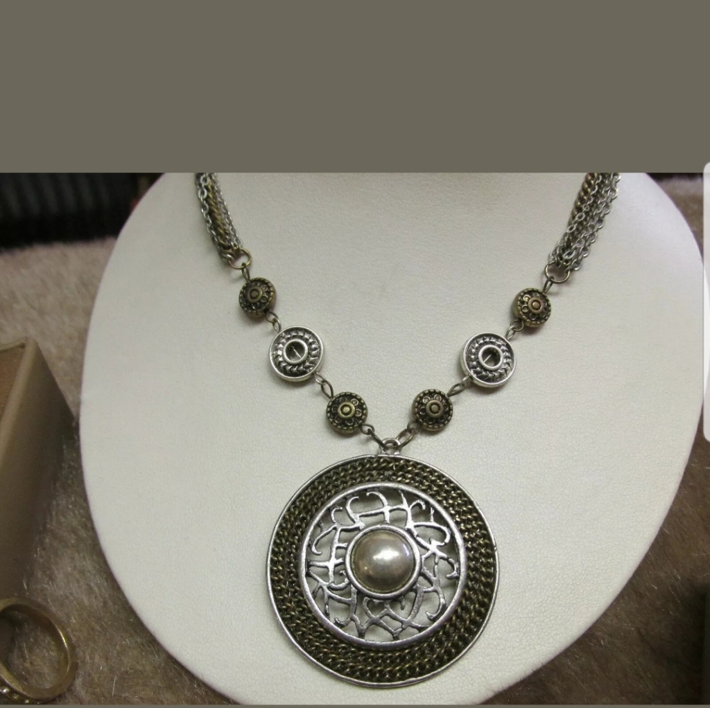 Modern Necklace Pm 423